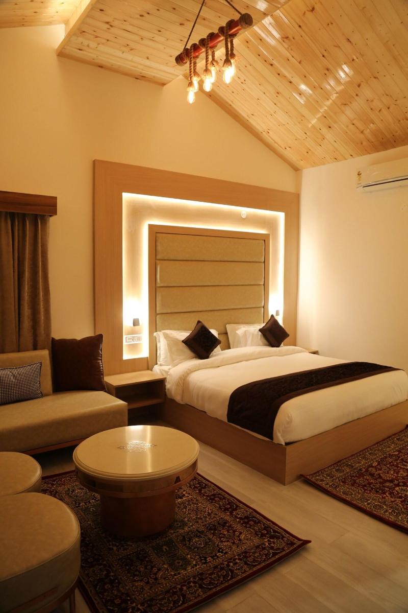 Oakwood Hamlet Resort Shoghi Shimla image