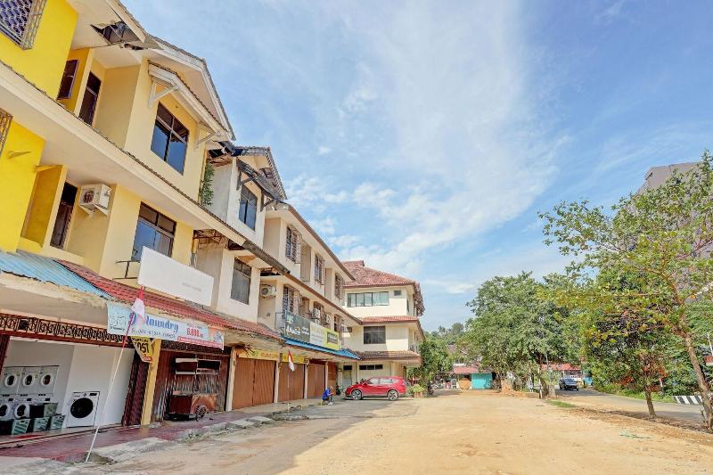 Spot On 92923 T Homestay Syariah image