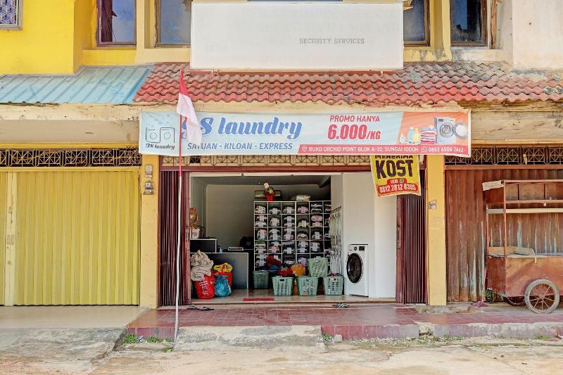 Spot On 92923 T Homestay Syariah image