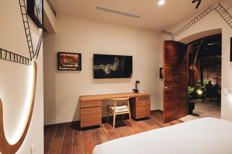 Spira Hotel image