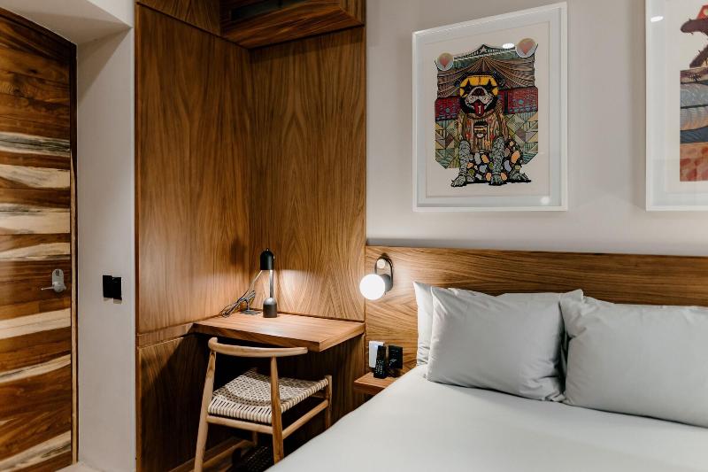 Spira Hotel image