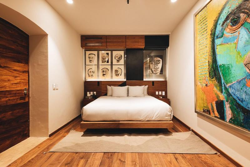 Spira Hotel image