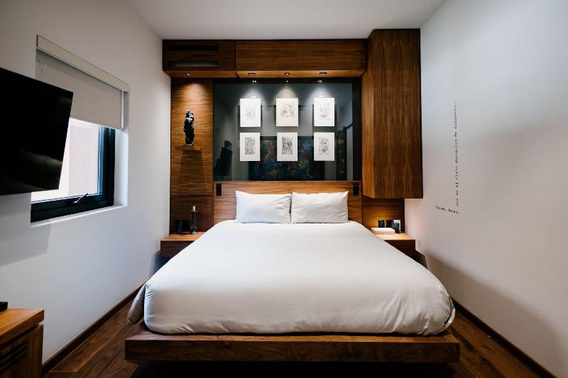 Spira Hotel image