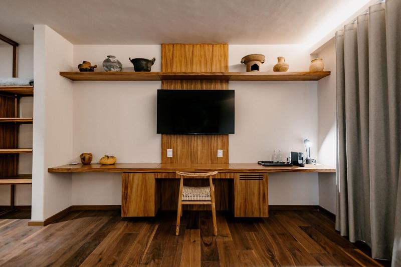 Spira Hotel image