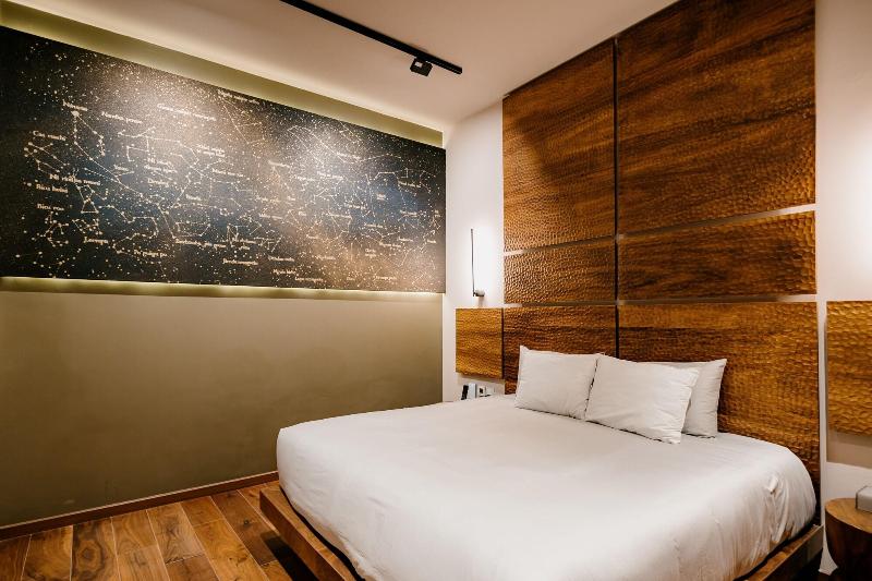 Spira Hotel image