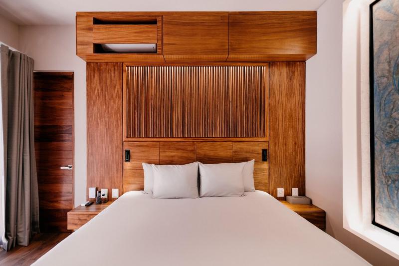 Spira Hotel image