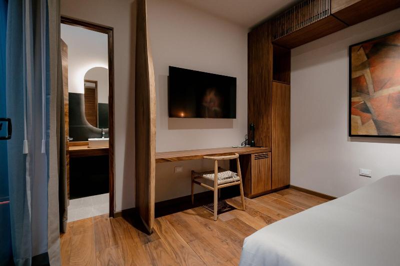 Spira Hotel image