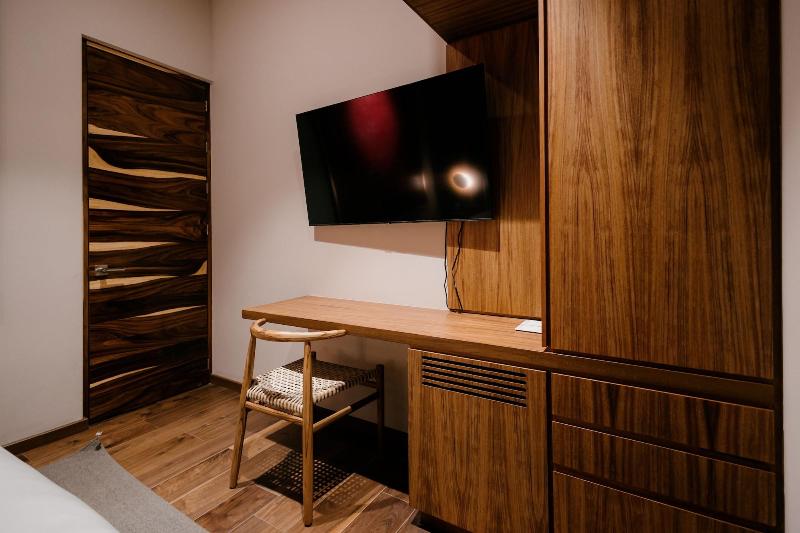 Spira Hotel image