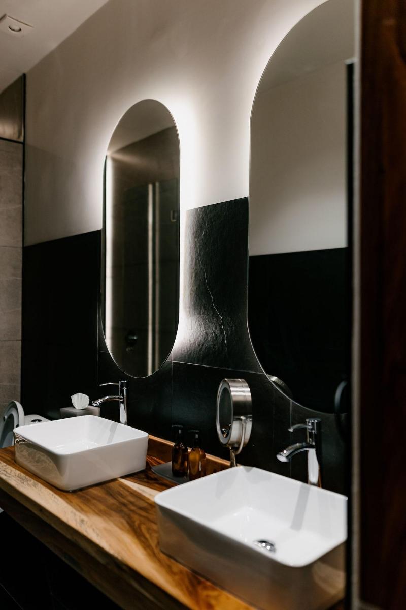 Spira Hotel image