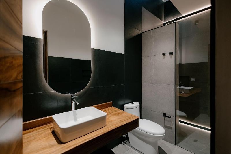 Spira Hotel image