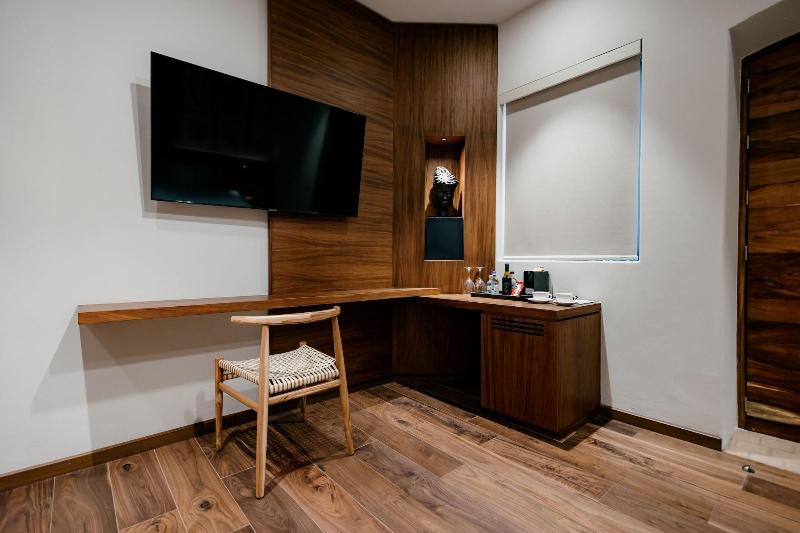 Spira Hotel image