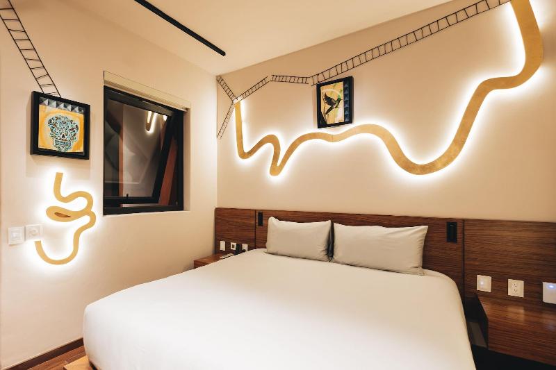 Spira Hotel image
