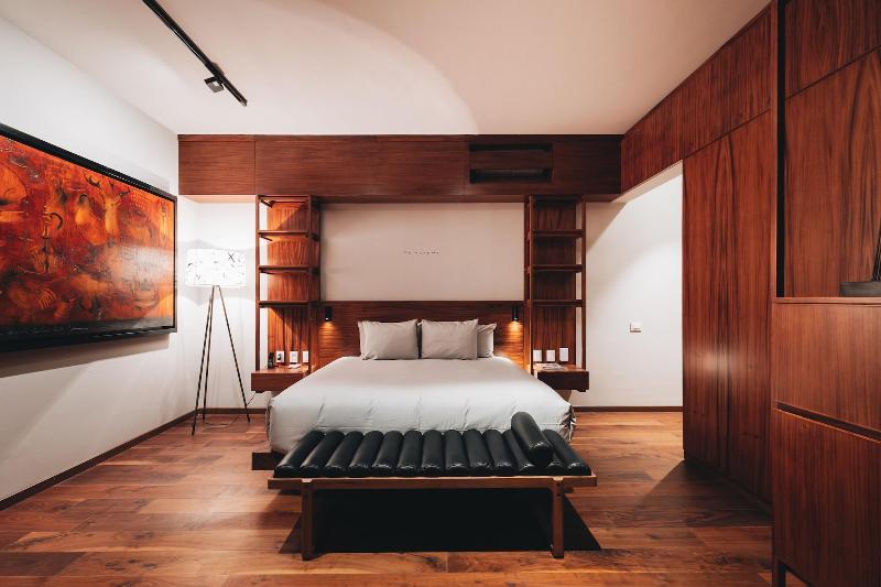 Spira Hotel image
