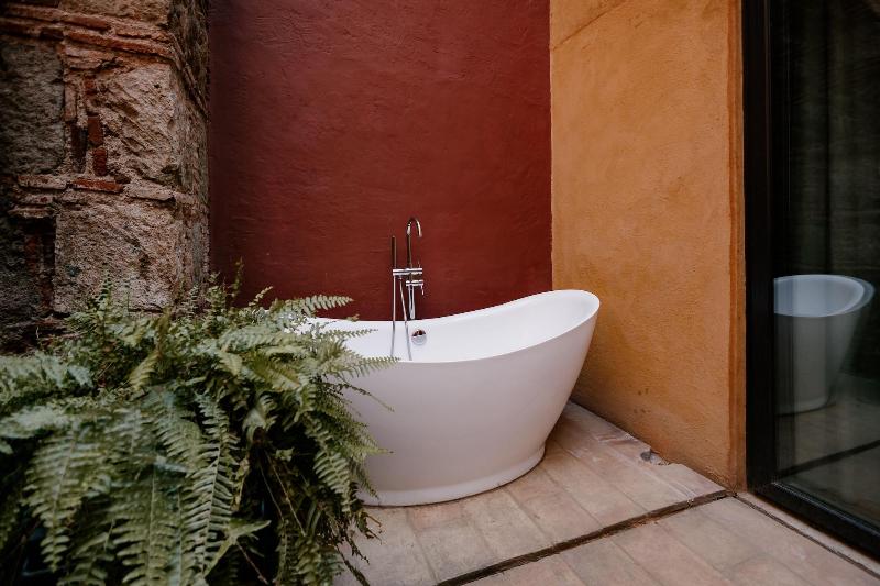Spira Hotel image