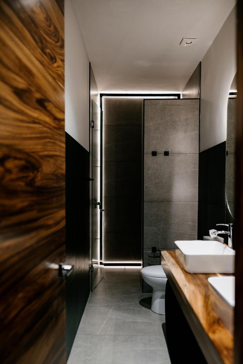 Spira Hotel image