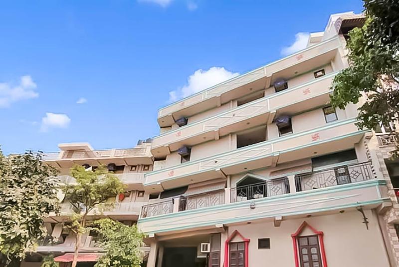 Roomshala 121 Hotel Classic
