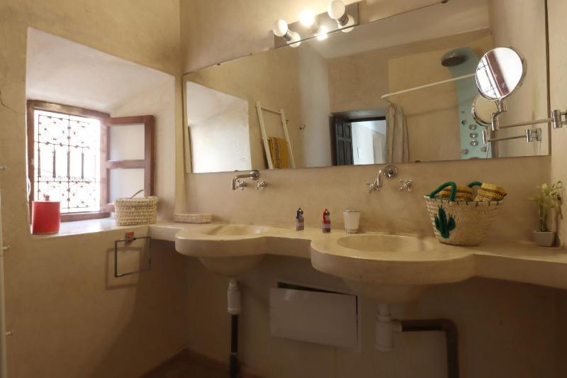 Riad Modern Bed Breakfast image