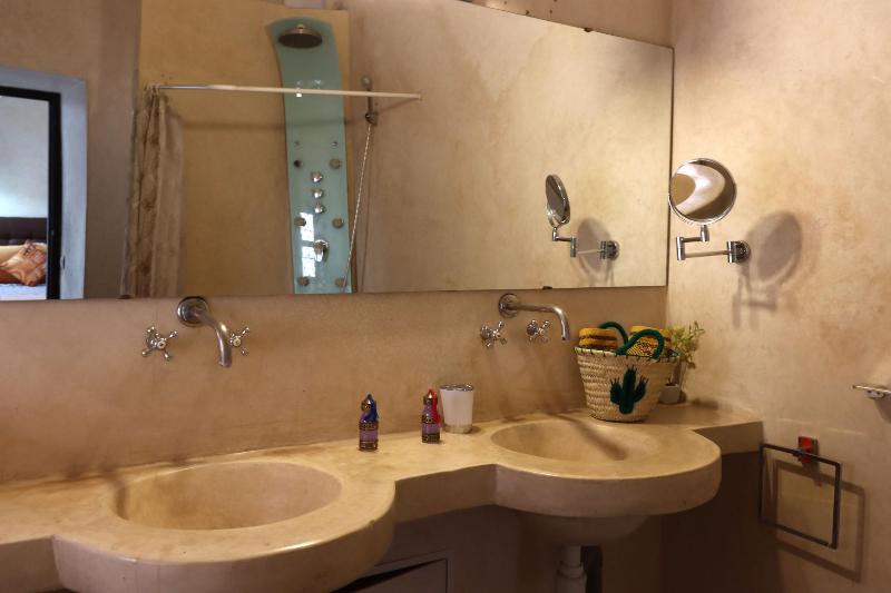 Riad Modern Bed Breakfast image