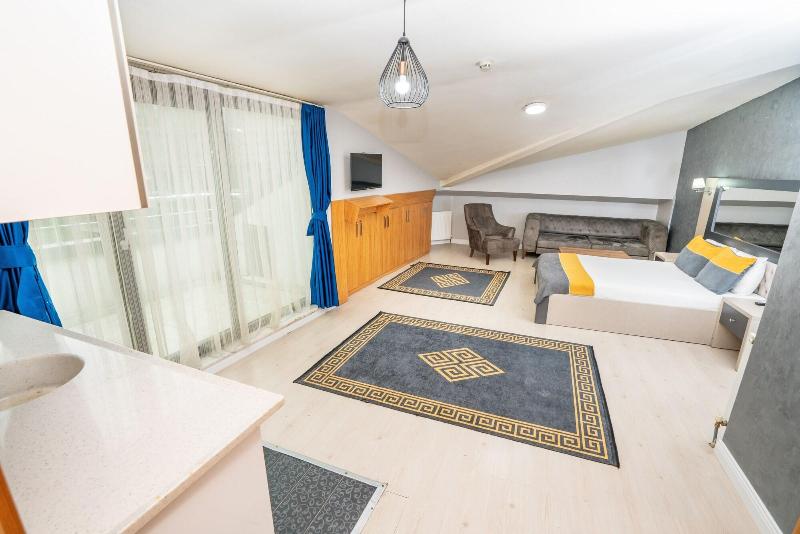 Comfort Inn Suite image