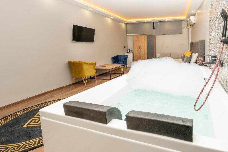 Comfort Inn Suite image