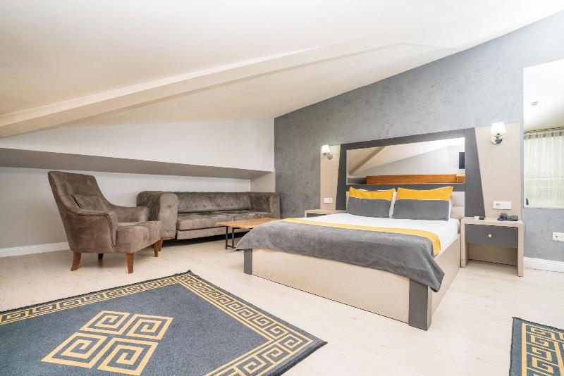 Comfort Inn Suite image