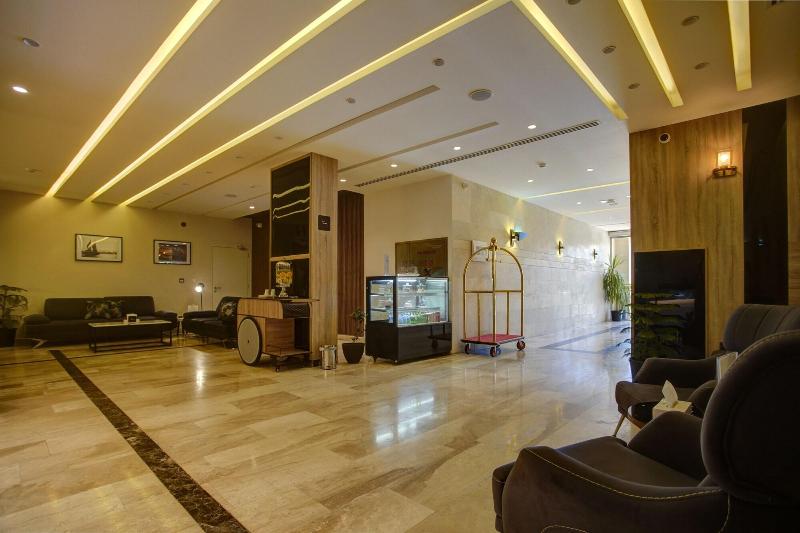 Luciana Hotel By Bratus image