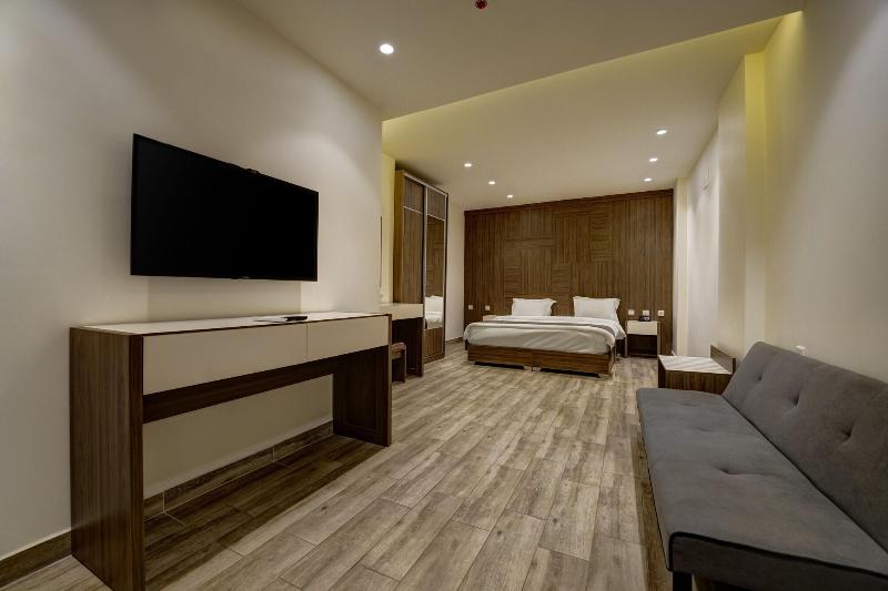 Luciana Hotel By Bratus image