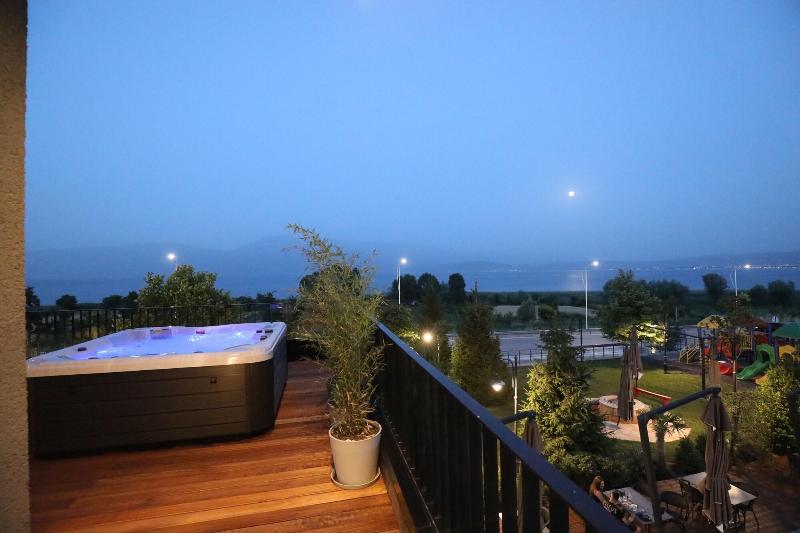 Toka Hotel Restaurant image