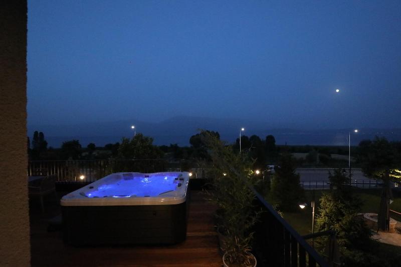 Toka Hotel Restaurant image