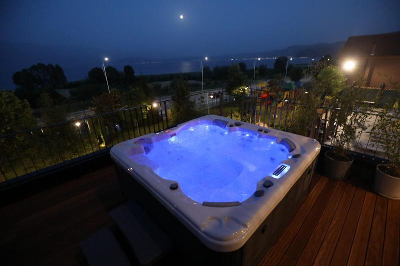 Toka Hotel Restaurant image