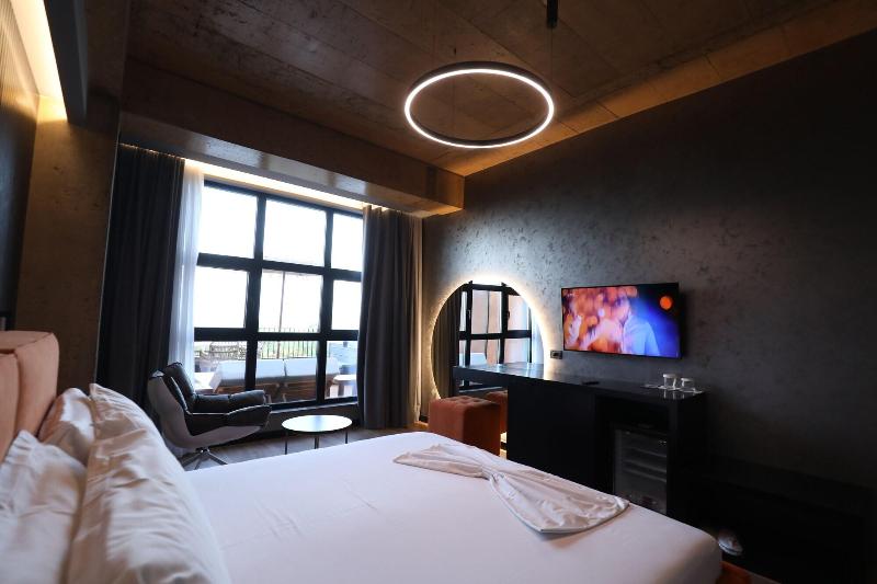 Toka Hotel Restaurant image