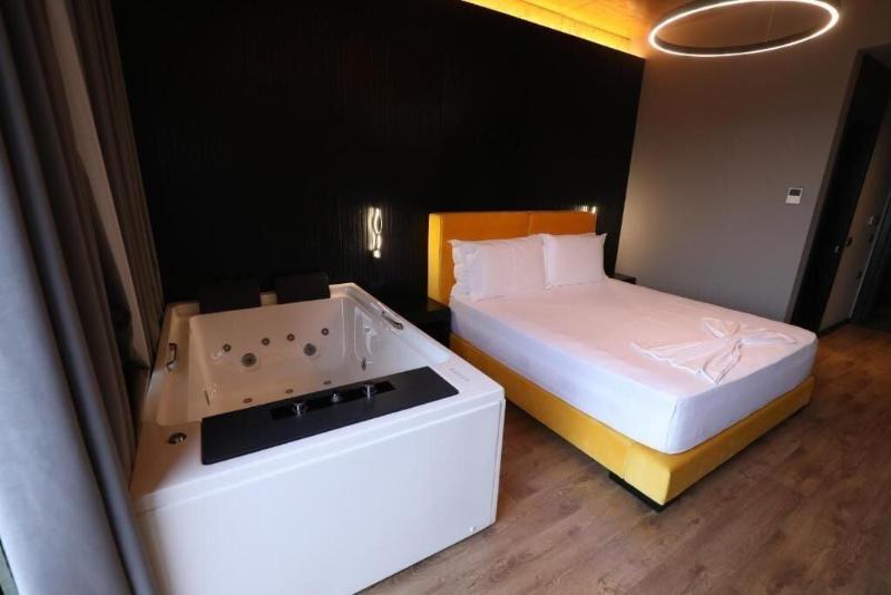 Toka Hotel Restaurant image