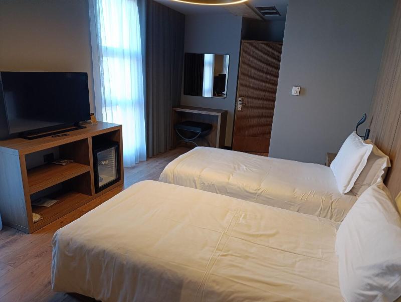Toka Hotel Restaurant image
