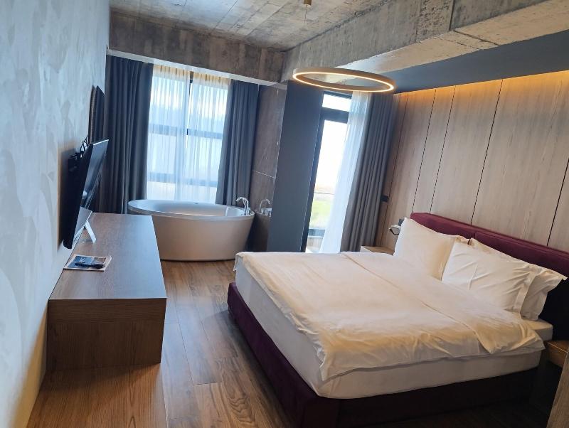 Toka Hotel Restaurant image