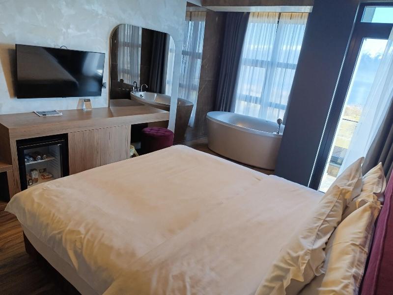 Toka Hotel Restaurant image