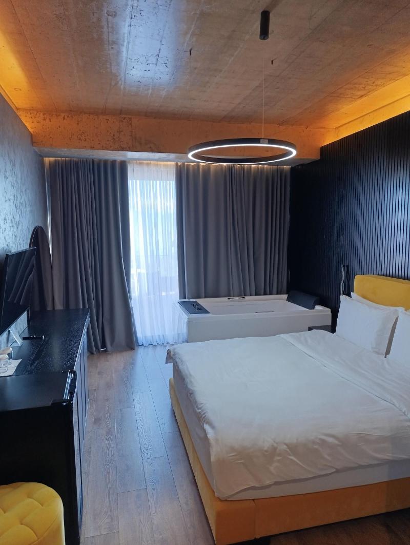 Toka Hotel Restaurant image