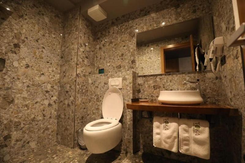 Toka Hotel Restaurant image