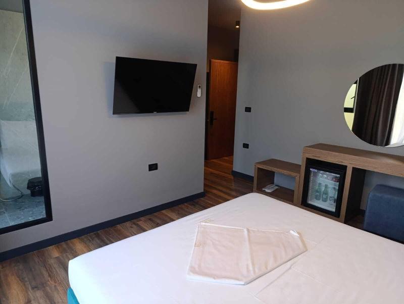 Toka Hotel Restaurant image