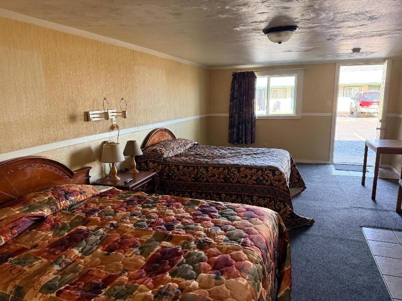Clayton House Motel Rockford image