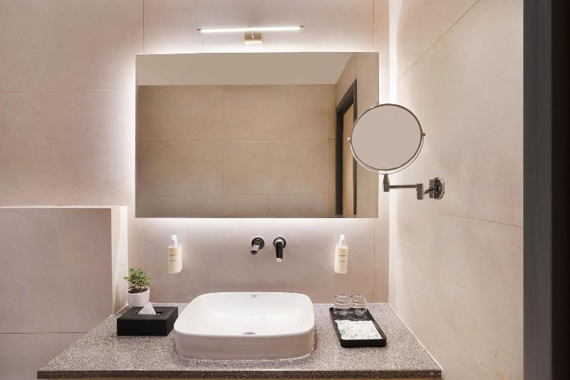 Lemon Tree Hotel Haridwar image