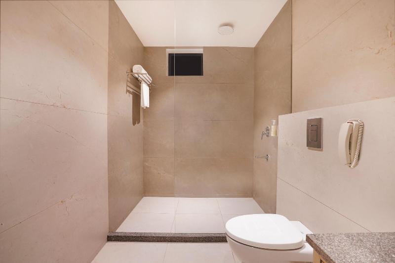 Lemon Tree Hotel Haridwar image