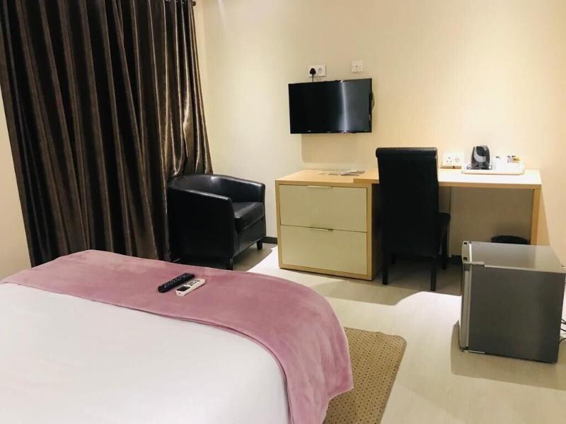 Staybridge Golfview Suites image