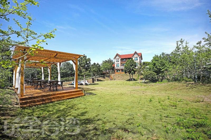 Baili Manor Cing Jing image
