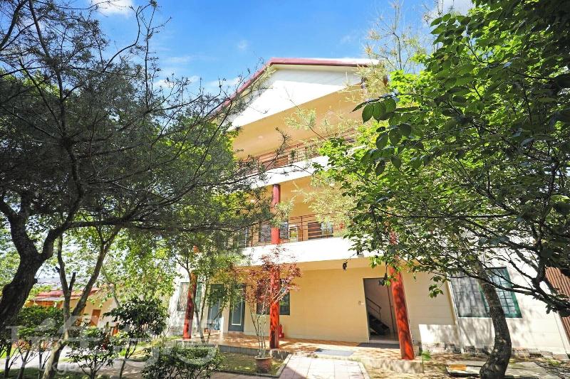 Baili Manor Cing Jing image