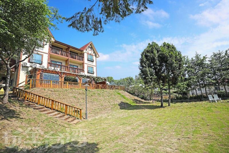 Baili Manor Cing Jing image