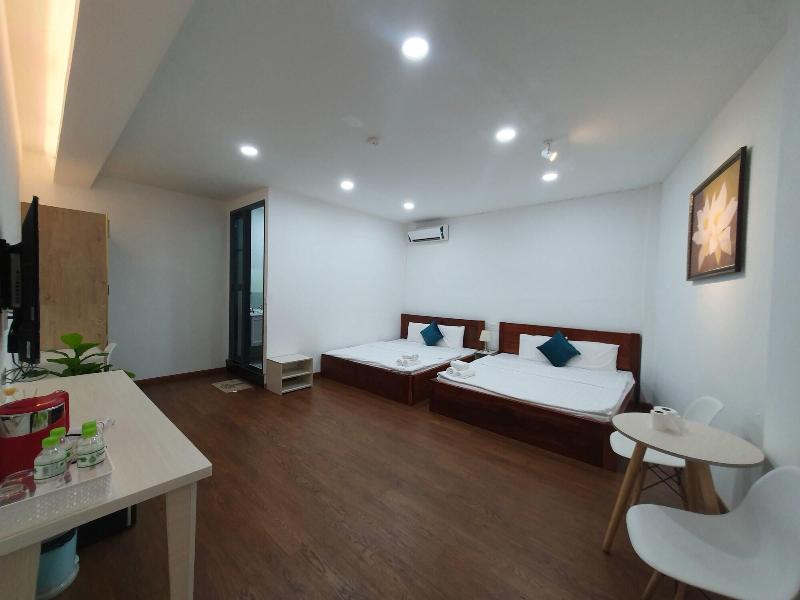 Hero Hostel Billiards image