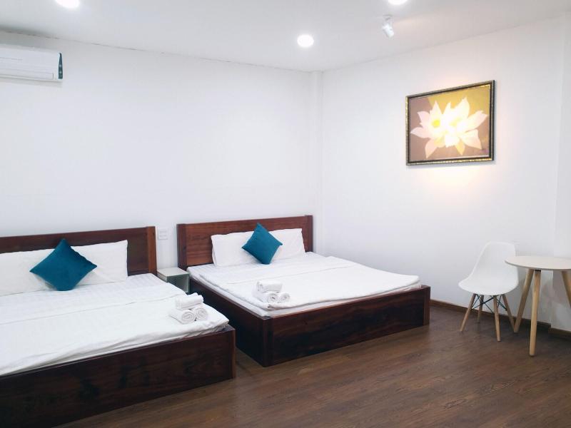 Hero Hostel Billiards image