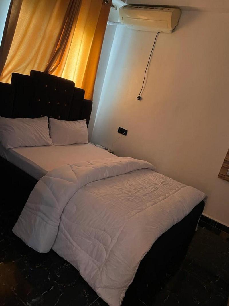 J Clay Hotels And Suites image