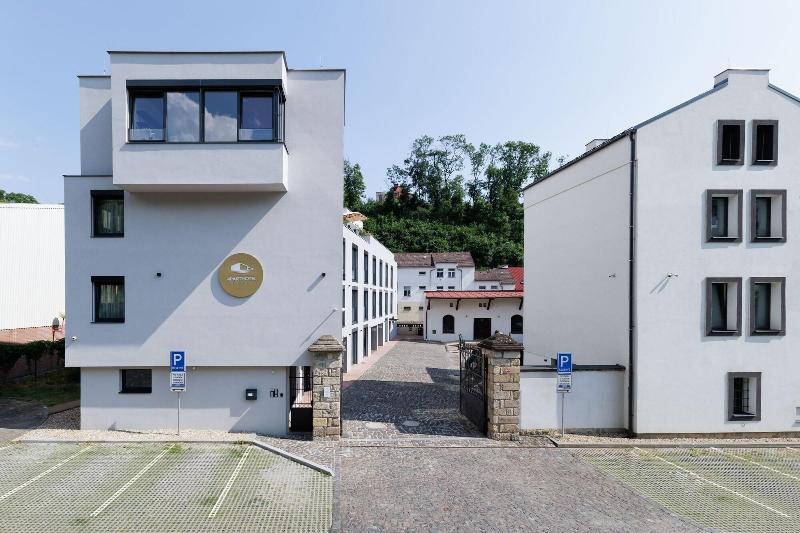 Aparthotel Na Klenici image