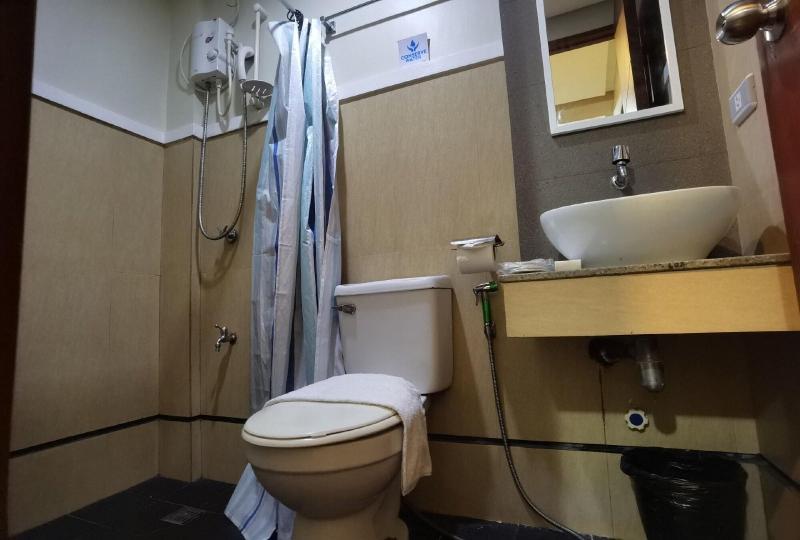Sunny Day Residences Cainta image